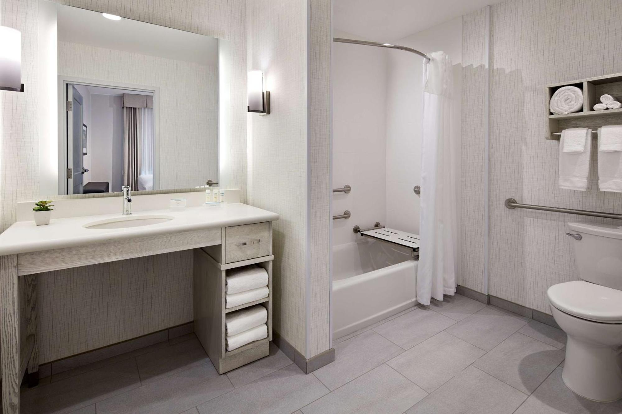 Homewood By Hilton Airport Hotel
